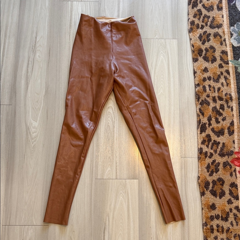Commando Tan High-Waisted Leggings
